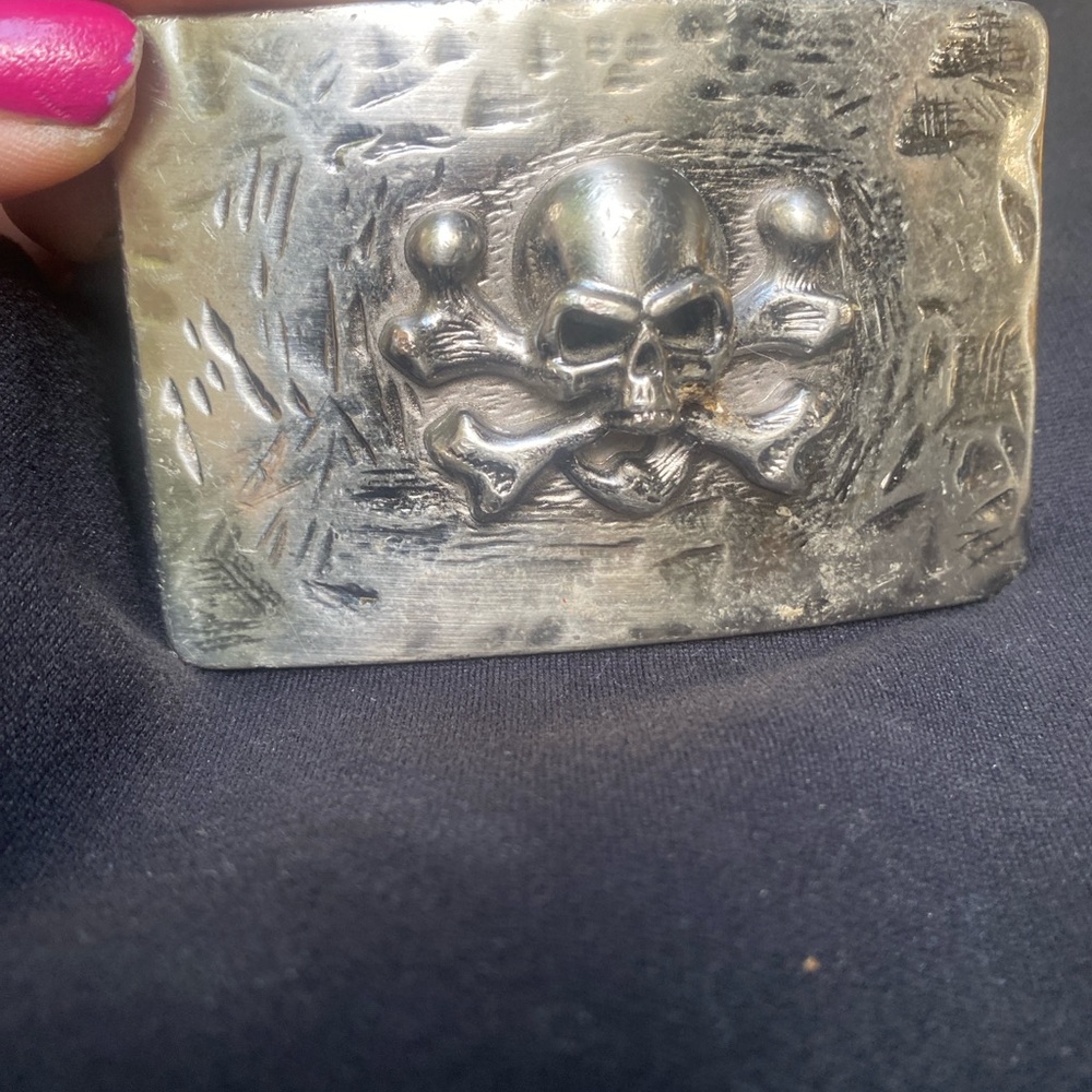Edgy Silver Skull Belt Buckle